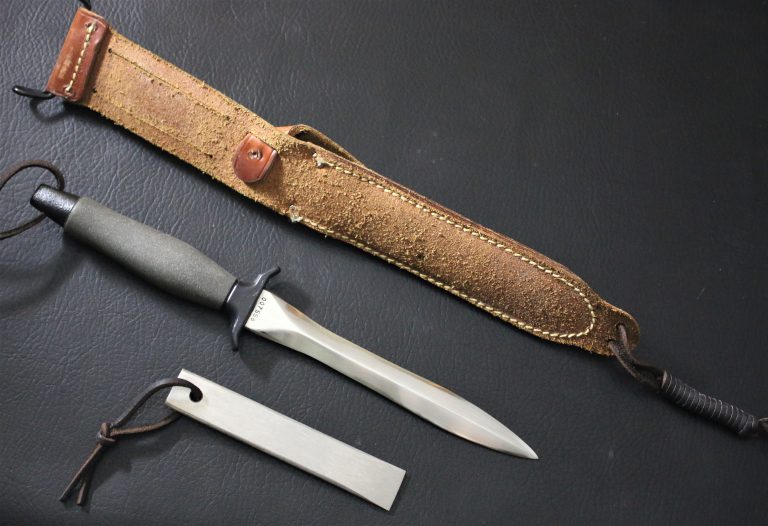 SOLD Gerber Mark II 1968 excellent condition Randall Collectible